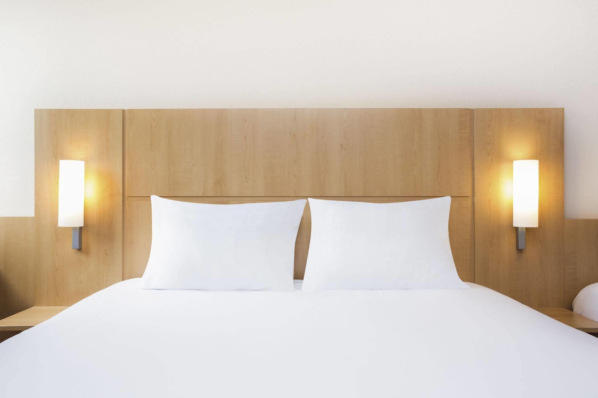 होटल Ibis Centre 3*